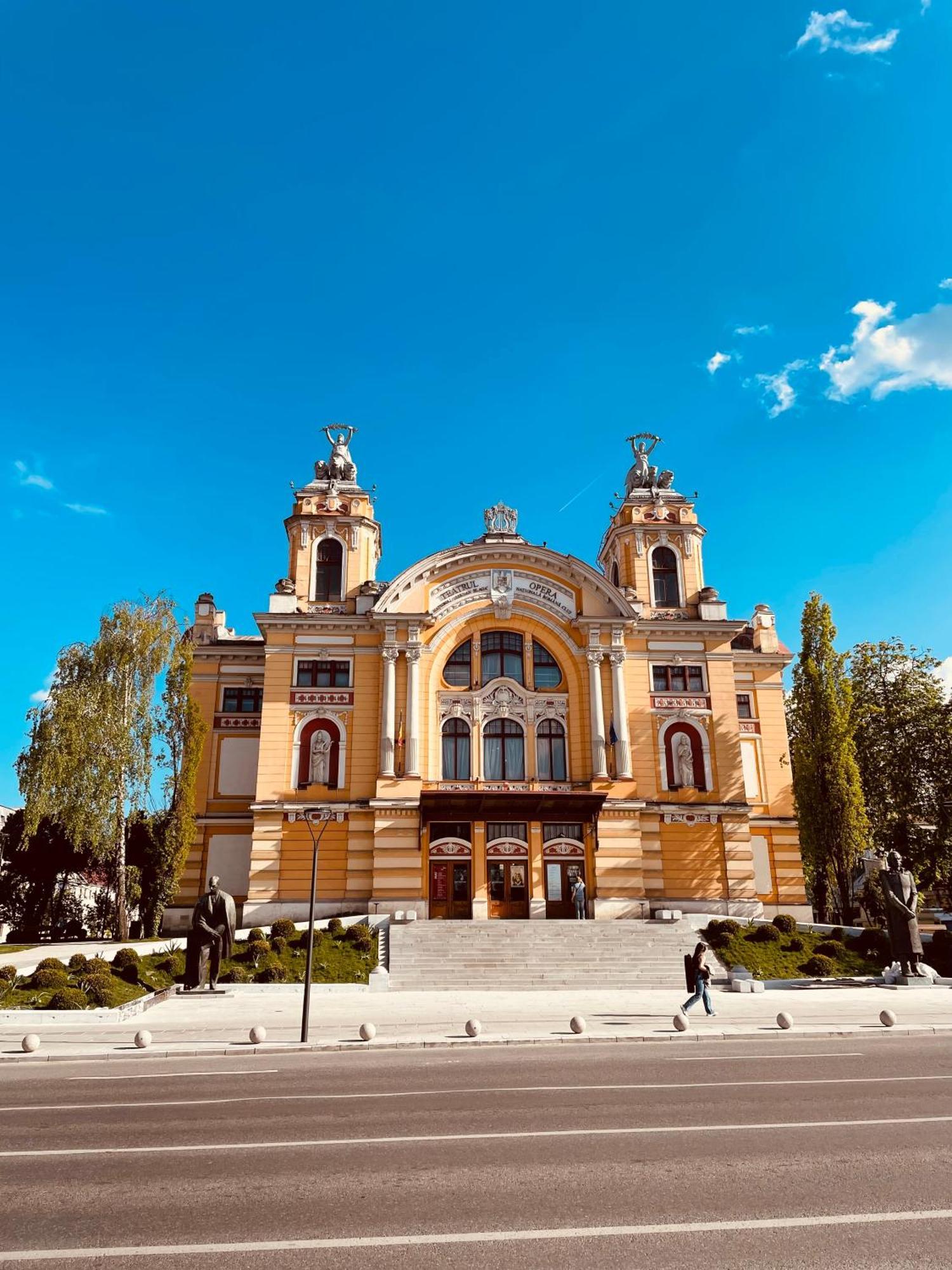 Littleparis Leilighet Cluj-Napoca Eksteriør bilde